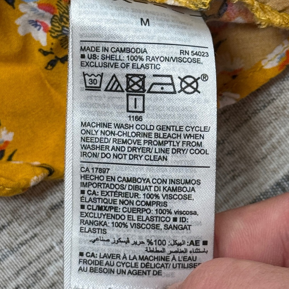 Old Navy Floral Sun Dress Women's Medium Yellow Rayon Smocked Back Fit & Flare - Picture 7 of 7
